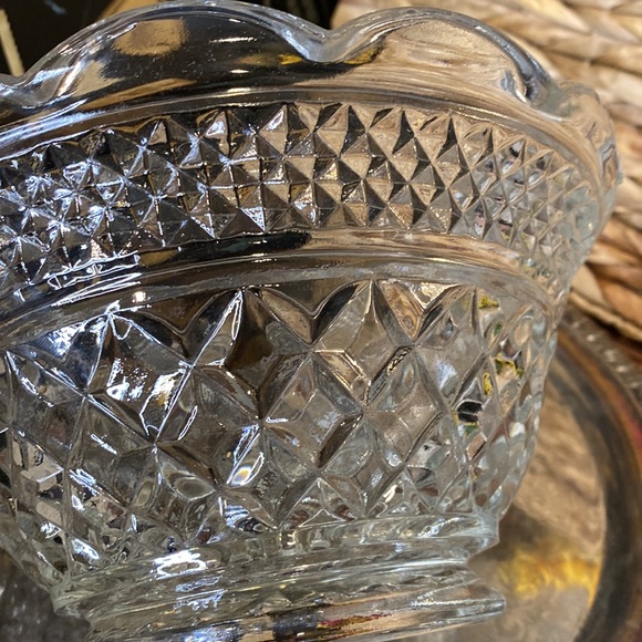 Vintage 8.5" Pressed Glass Bowl - Picture 6 of 8